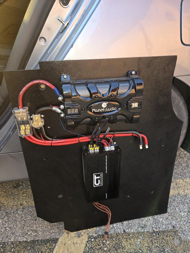 Planet Audio Capacitor And Amplifier