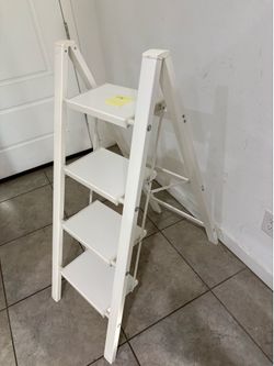 White 4-step ladder