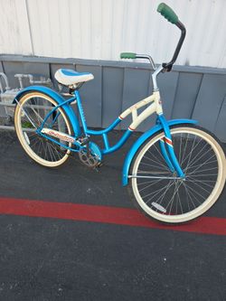 26 Inch SCHWINN Beach Crusier Bike.