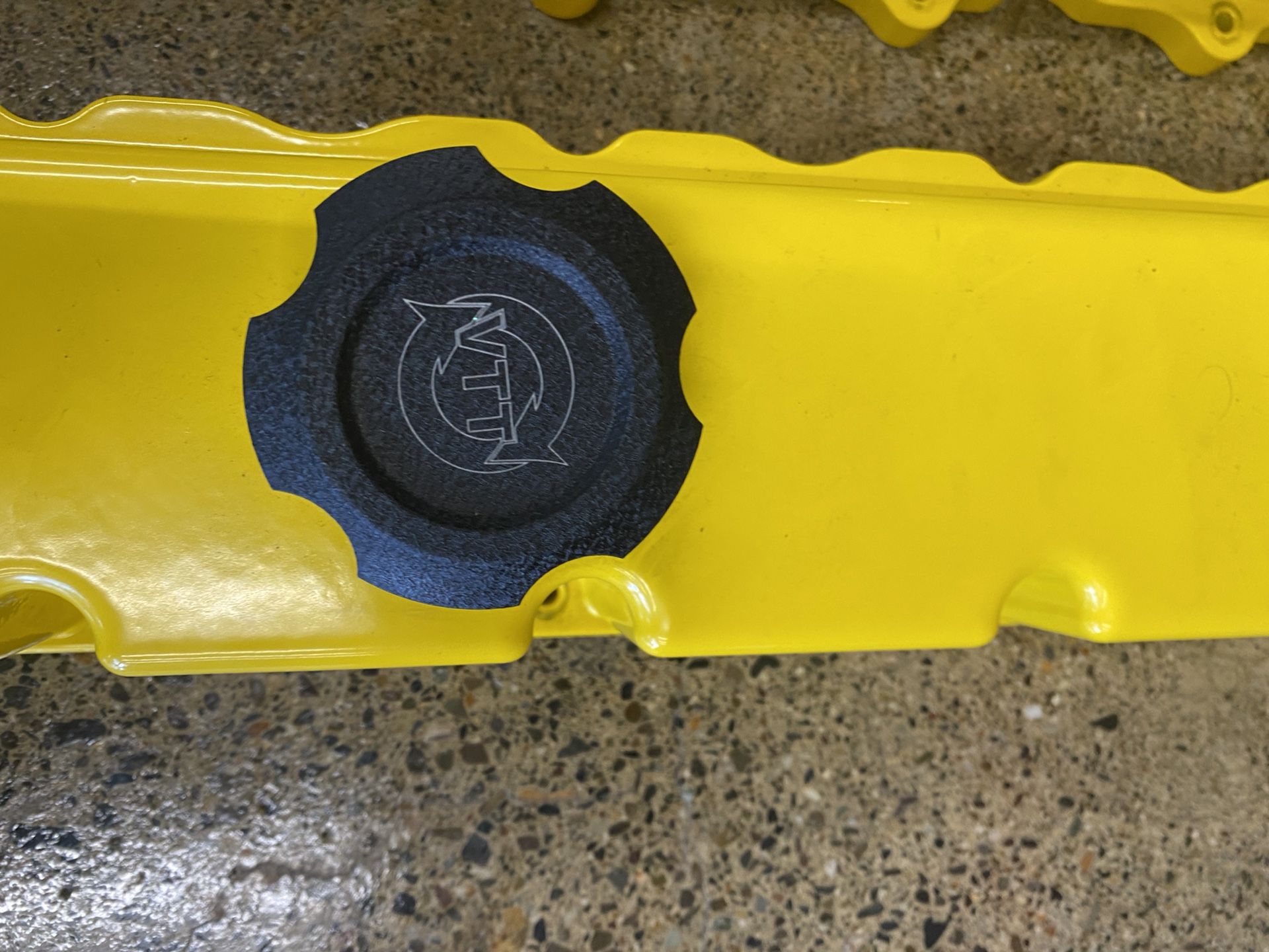 VTT Cast Aluminum Valve Cover For BMW N54 Engines (135i, 335i, 335xi