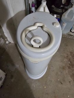 UBBI Diaper Pail