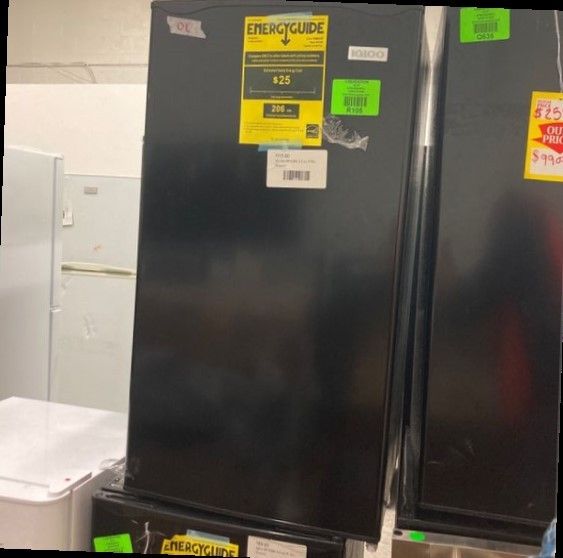 Igloo 3.2 Cu Ft Mini Fridge IRF32BK JN for Sale in Ontario, CA OfferUp