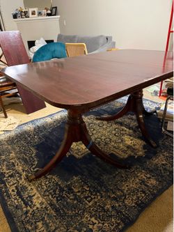 Large mahogany dining table antique with extra leaves