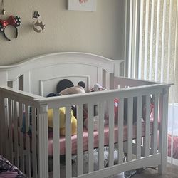 Baby Crib And Mattress 