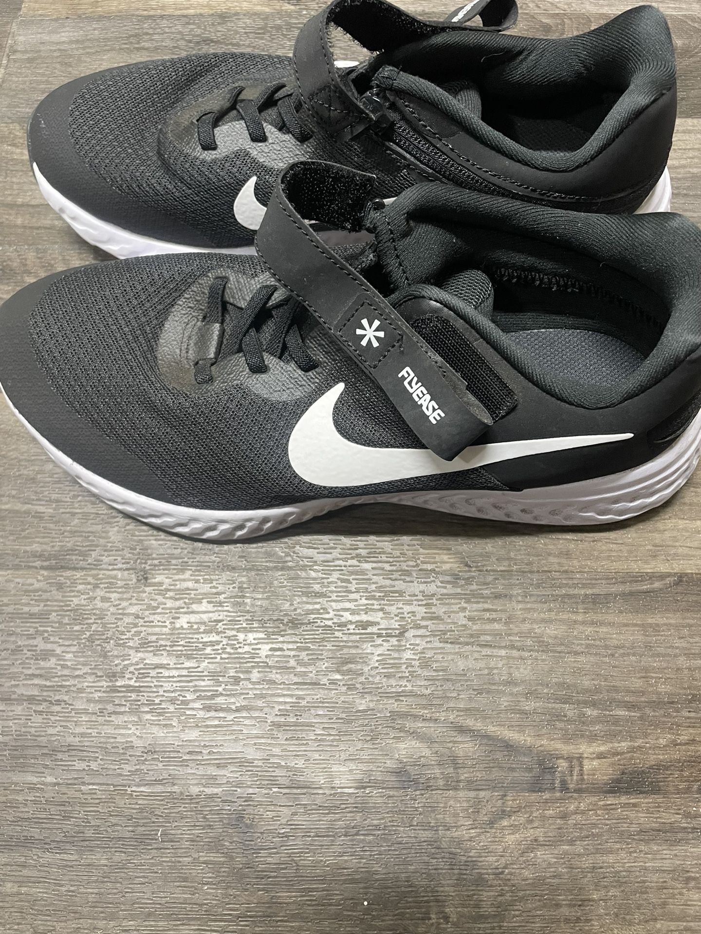 Running Shoes