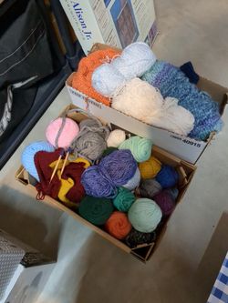 Knitting Tools & Yarn