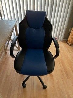 Pier 1 Desk And Computer Or Gaming Chair