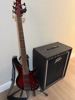 Bass Yamaha de 5 cuerdas y bocina