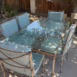 Patio Glass Table With 5 Chair. 