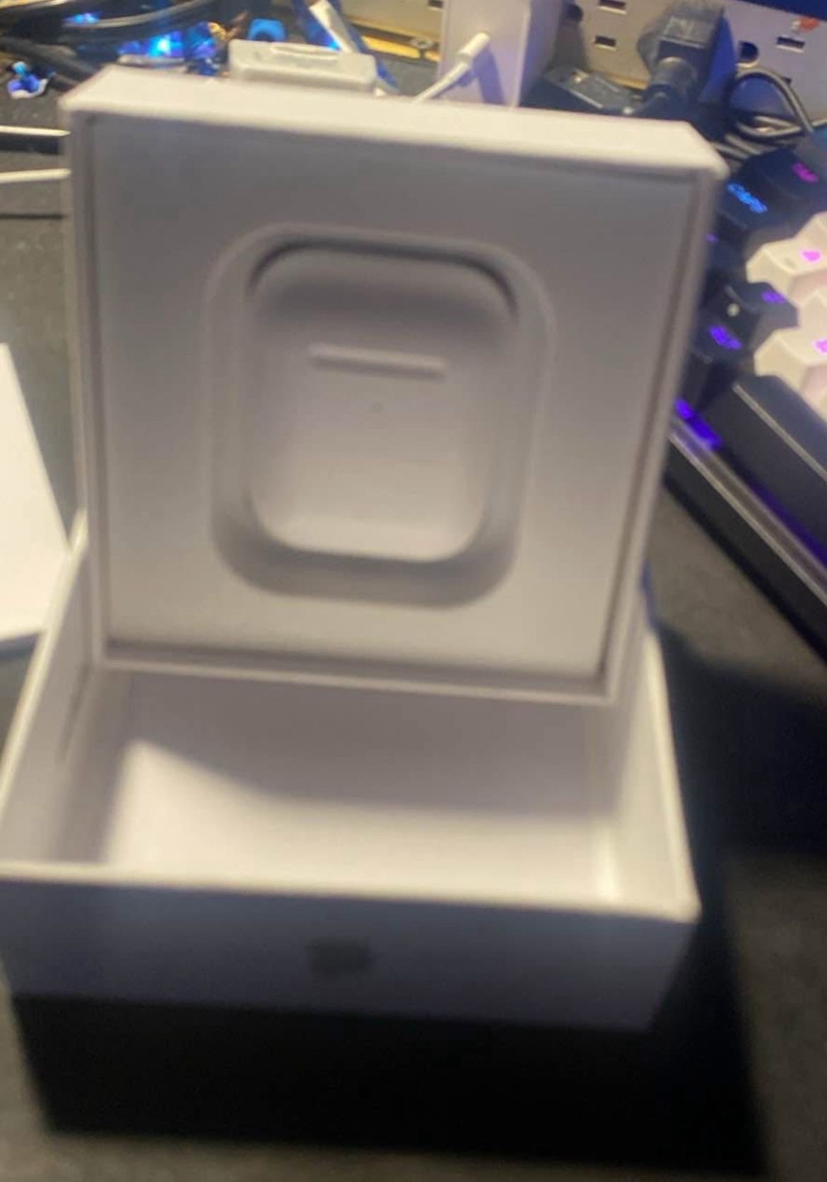 AirPods Gen 2