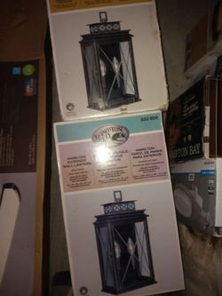 Outdoor lantern light fixtures