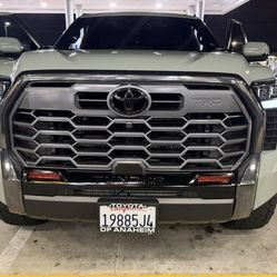 TRd Platinum 3Rd Gen Tundra Grille 