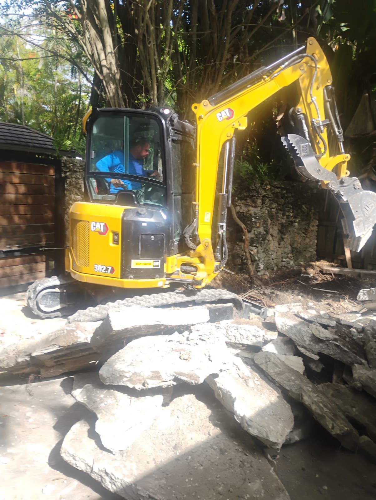 Bobcat Excavadora Volteó