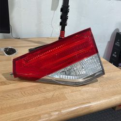 2017 Honda Odyssey Right Inner Tail Light 