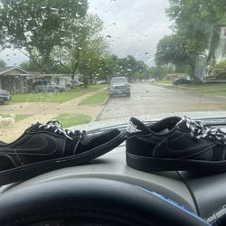 NIKE JORDANS TRAVIS SCOTT