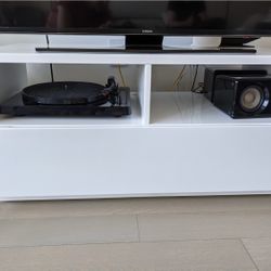 CB2 Chill 40" White High-Gloss Media Console/ TV STAND table