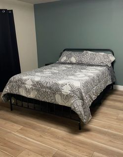 Queen size bed