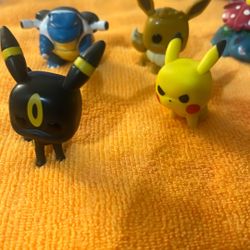 Pokemon Figurines