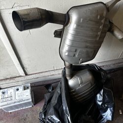 2011 E90 Muffler 
