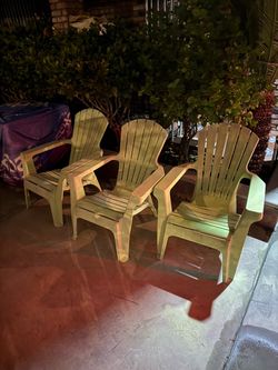 Lot of 3 outdoor chairs