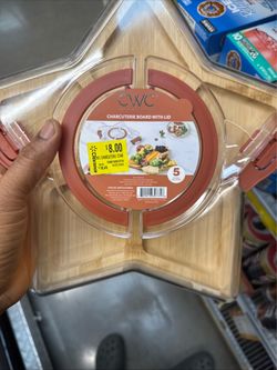 Cook with Color Star-Shaped Bamboo Charcuterie Board with Clear Snap-on Lid, 5 Sections