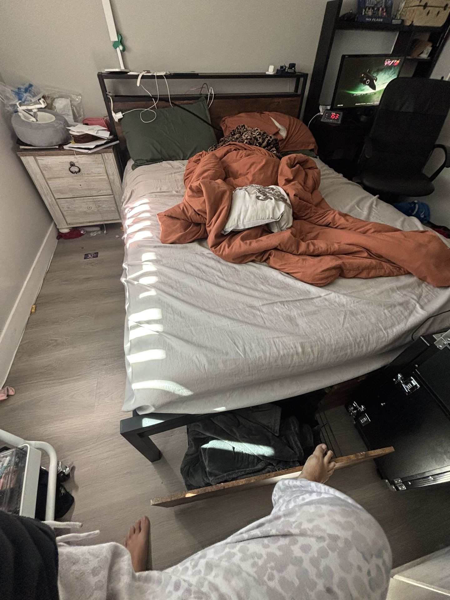 Queen Size Bed Frame (cash Only )
