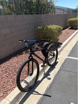 Wheelie bike throne 29’