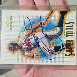 Andruw Jones Signed Card – Braves MVP Upper Deck Auto (Uncertified)