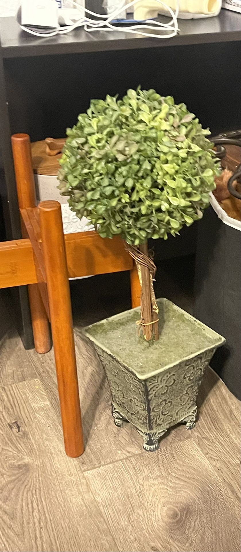 18 Inch Topiary Tabletop 