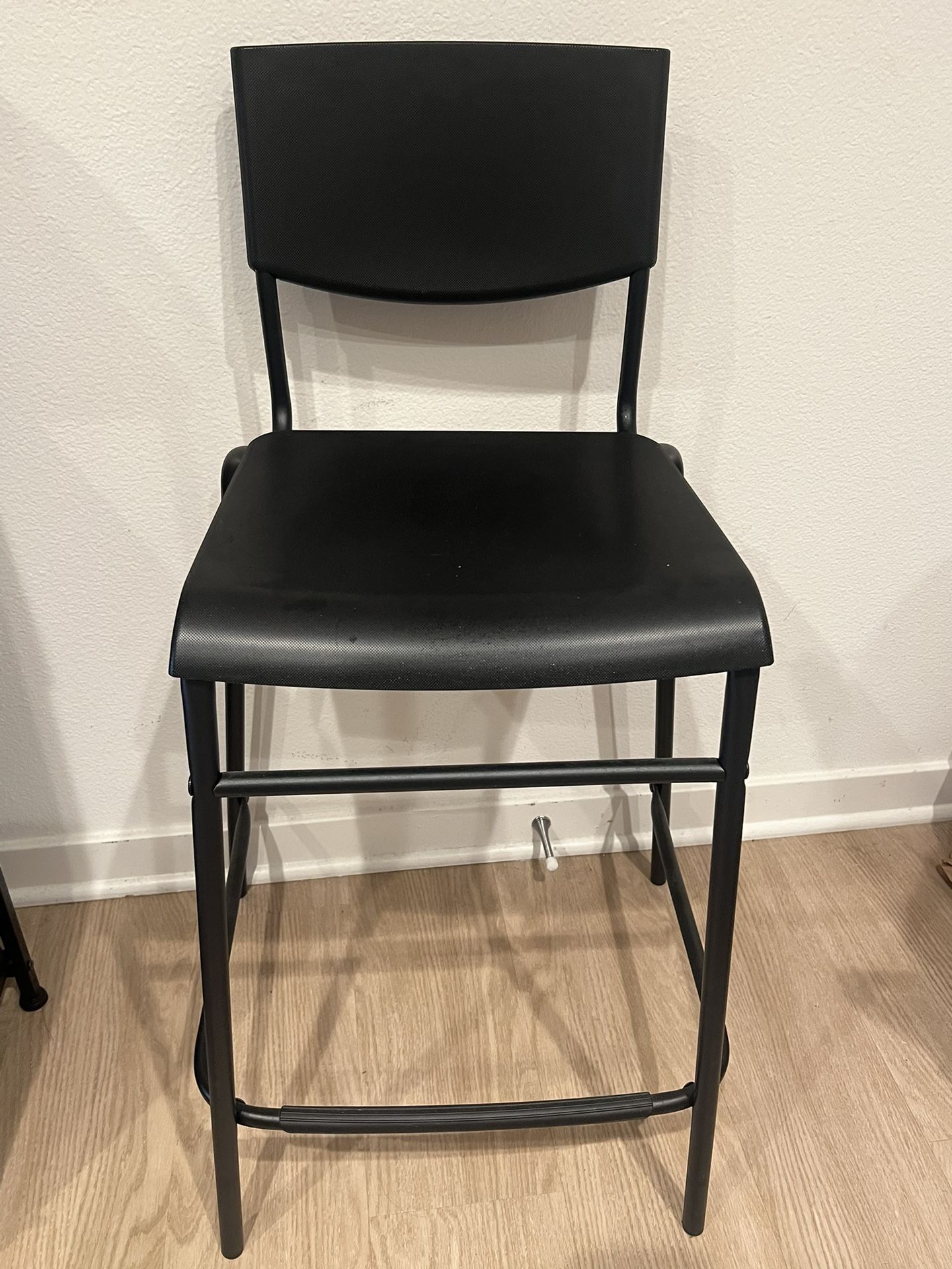π€ Modern Black Counter-Height Bar Stool β Durable & Sleek π€