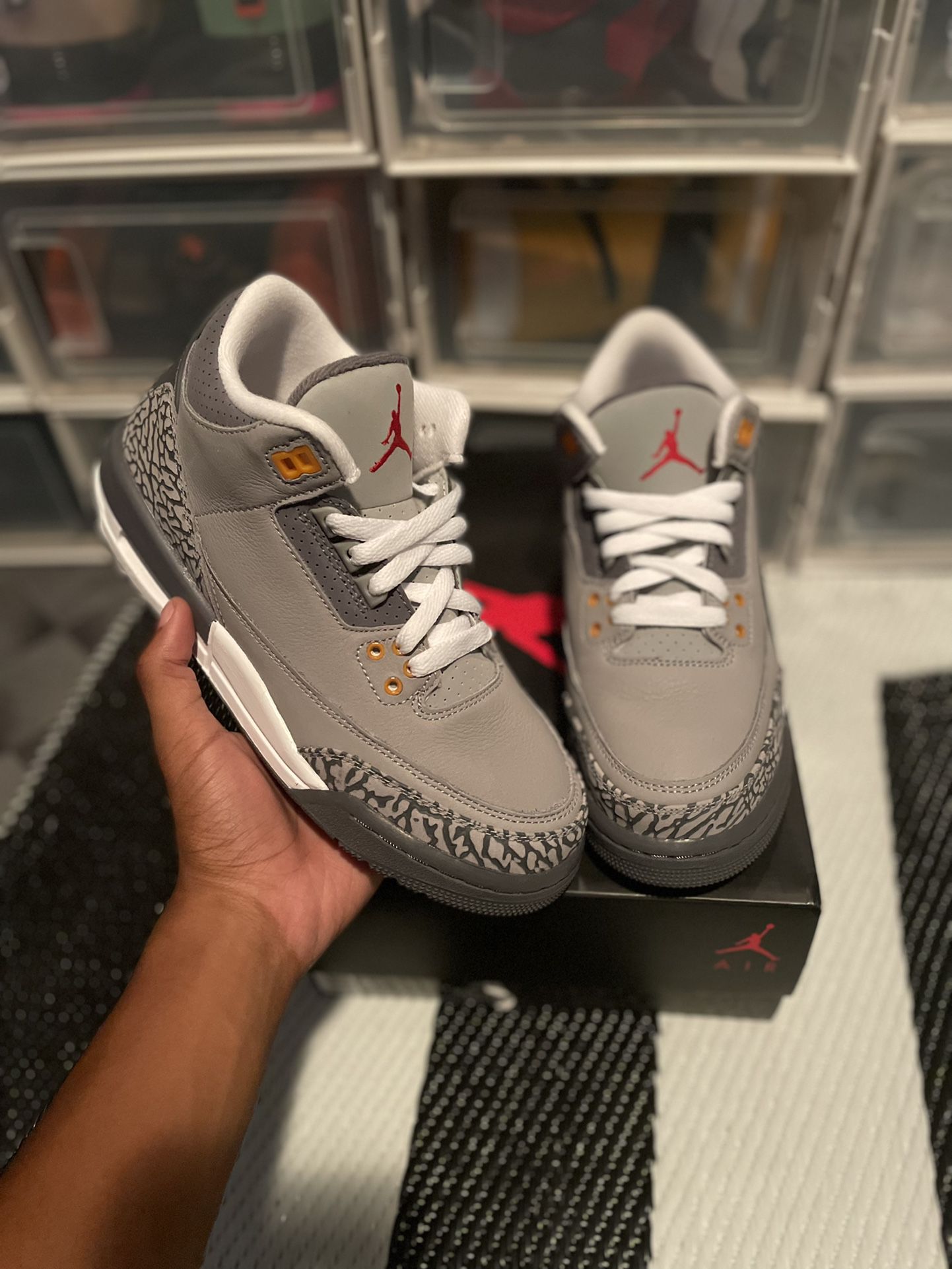 Jordan 3 (cool Gray)