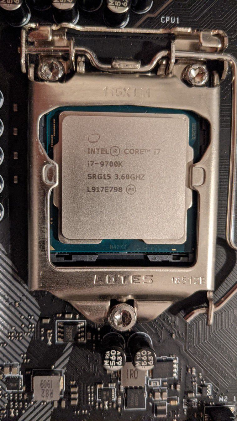 Intel i7-9700K CPU + MSI MPG Z390 Gaming Edge AC Motherboard