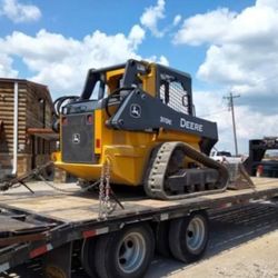 2017 John Deer Skid Steer 319D 