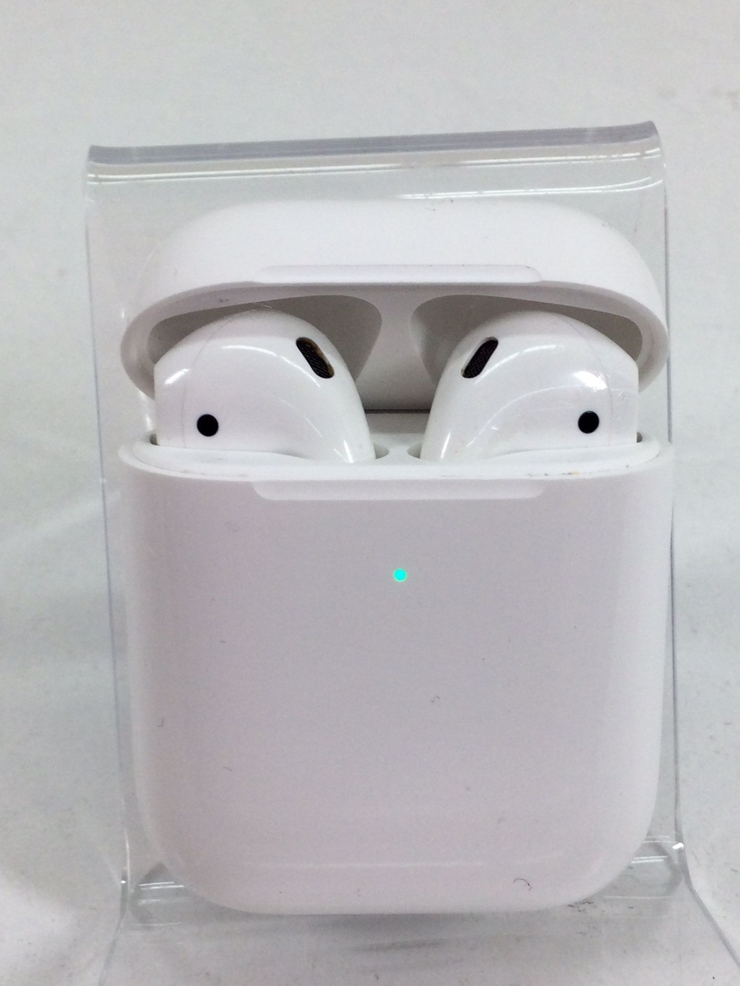 Apple Airpods / Air Pods (2nd generation) Bluetooth Headphones