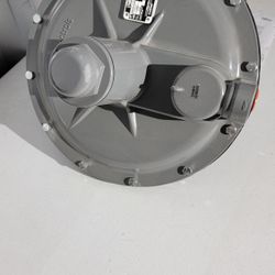 NEW FISHER 133L PRESSURE REDUCING VALVE 2"

