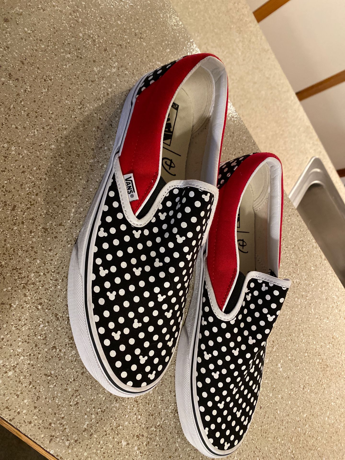 Disney Vans women’s 10.5