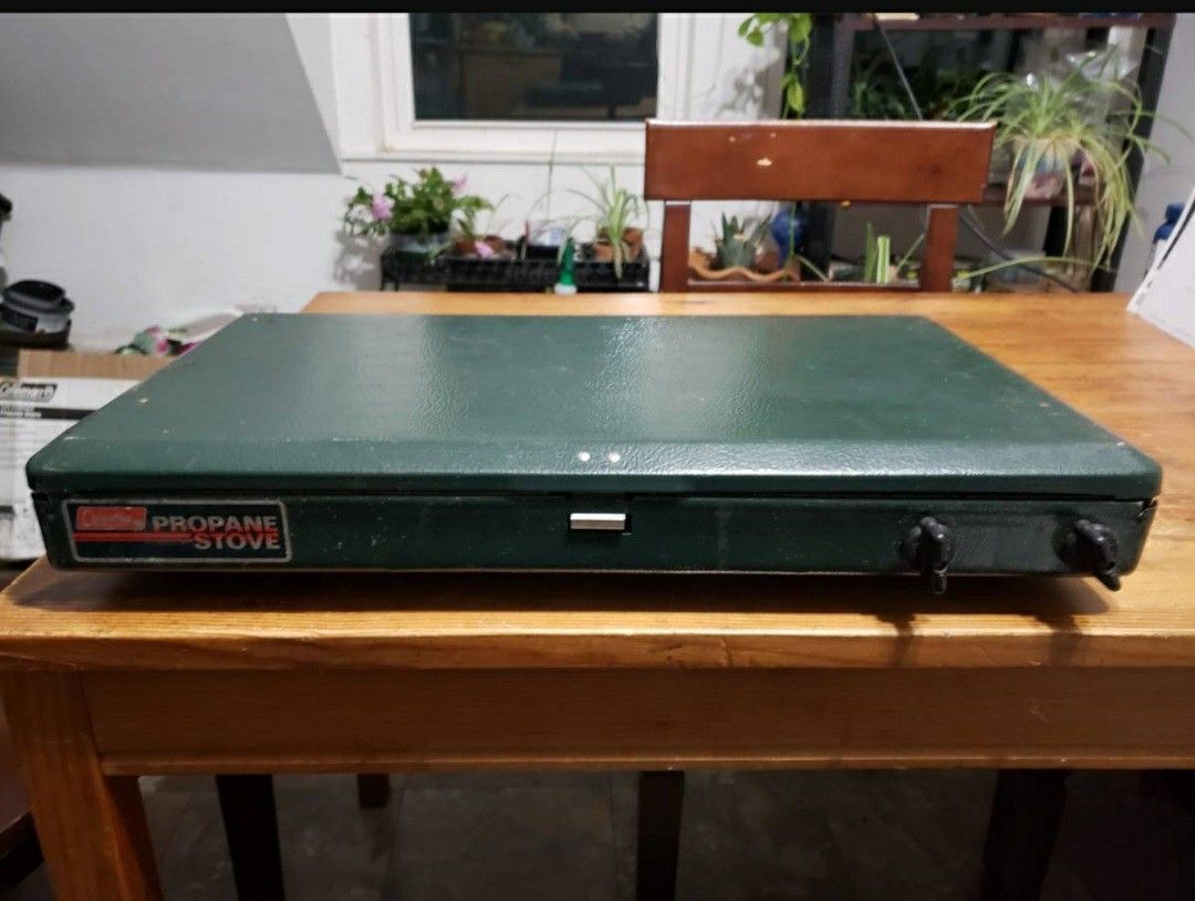 Coleman 2 burner propane stove