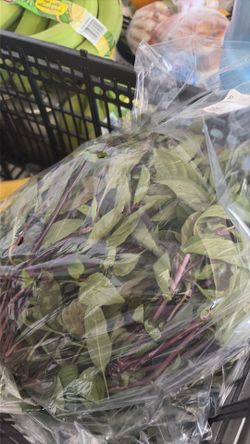 Thai Basil leaf from Mexico
