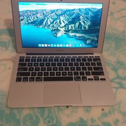 MacBook Air-OS Big Sur-Near Mint Cosmetics