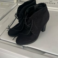 Womens Boots Size 7 
