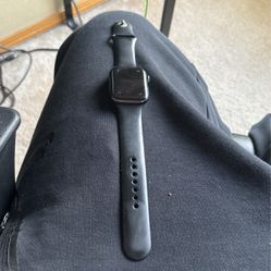 Apple Watch Series 5, 44MM