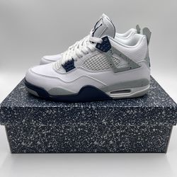 Midnight navy Jordan 4 retro