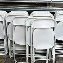 WHITE CHAIRS 