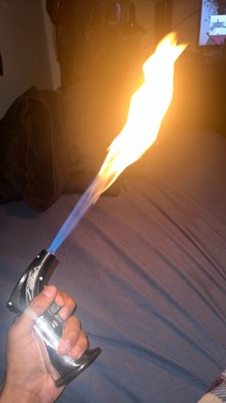Flamethrower lighter