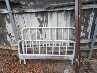 Distressed Shabby Chic Full headboard/footboard rails