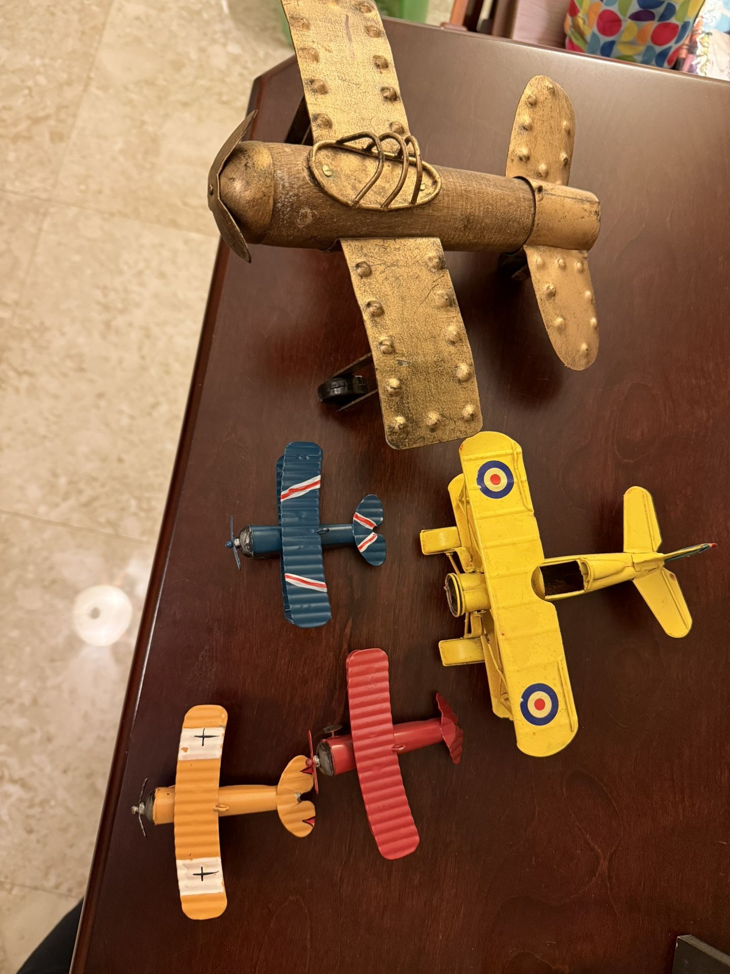 Airplanes Room Decor