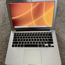 MacBook Air 13” Early-2015