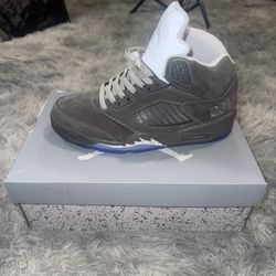 Jordan Retro 5 Wolf Grey