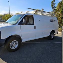 Chevy Express 2500 Cargo 