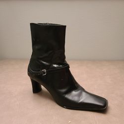 Nine West Black Booties Boots (Size: 8)